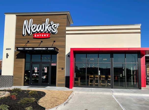 Newk's restaurant exterior